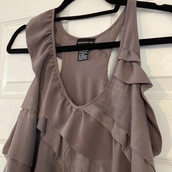 Asymmetric grey tiered blouse - Picture 2 of 4